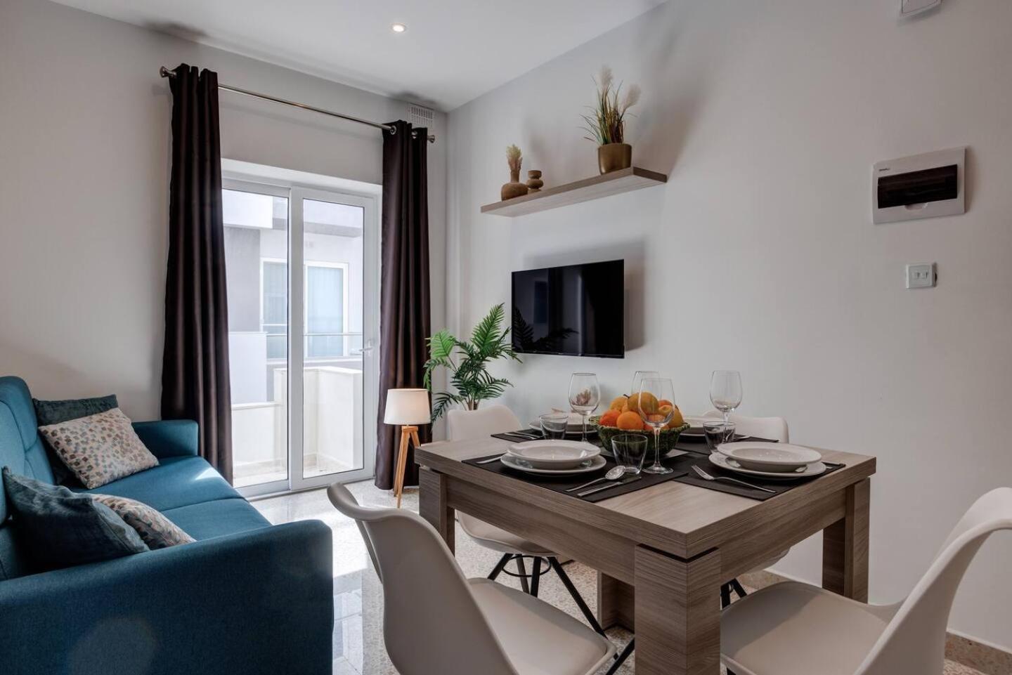 Uptown Mellieha By Homely Bagian luar foto