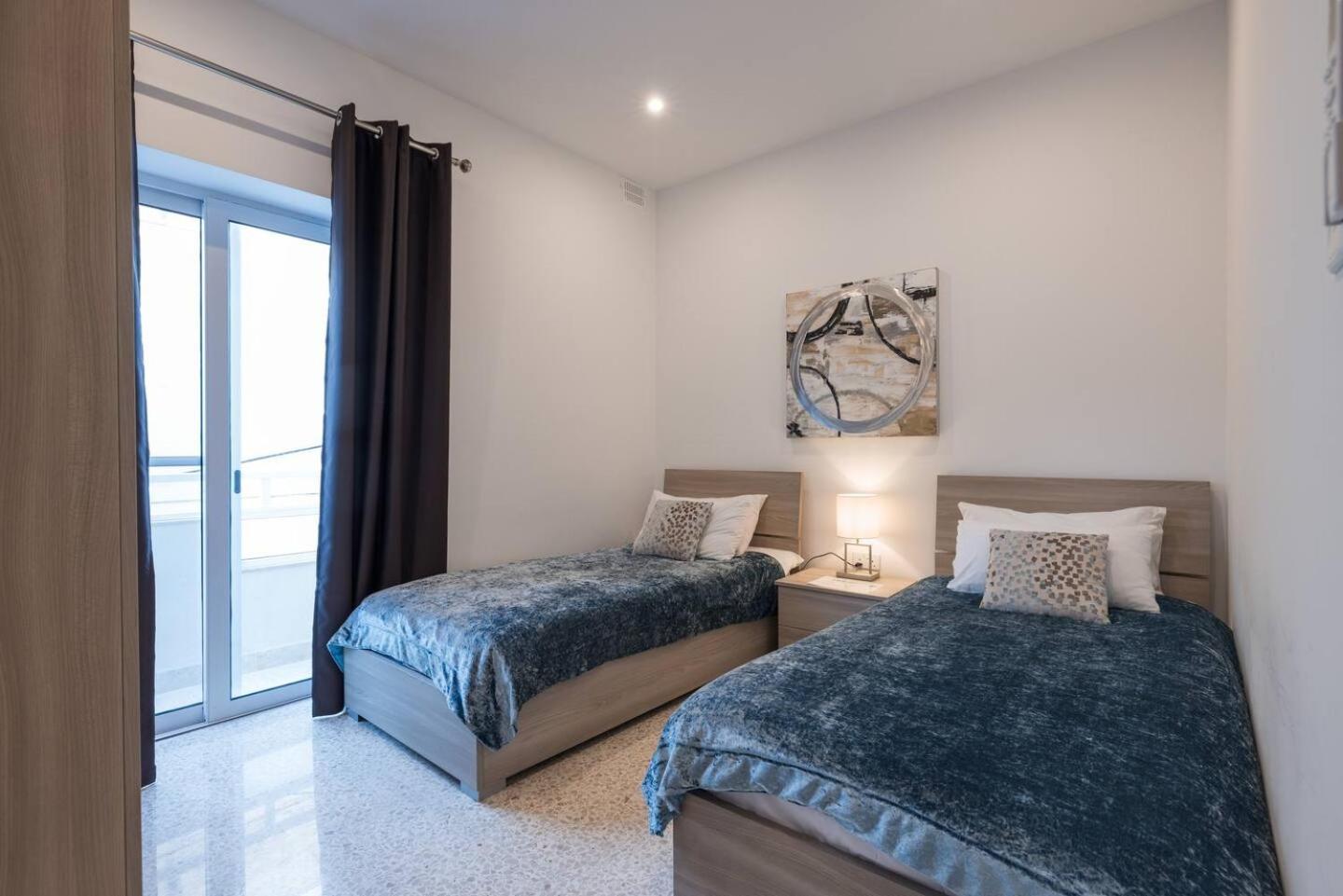 Uptown Mellieha By Homely Bagian luar foto