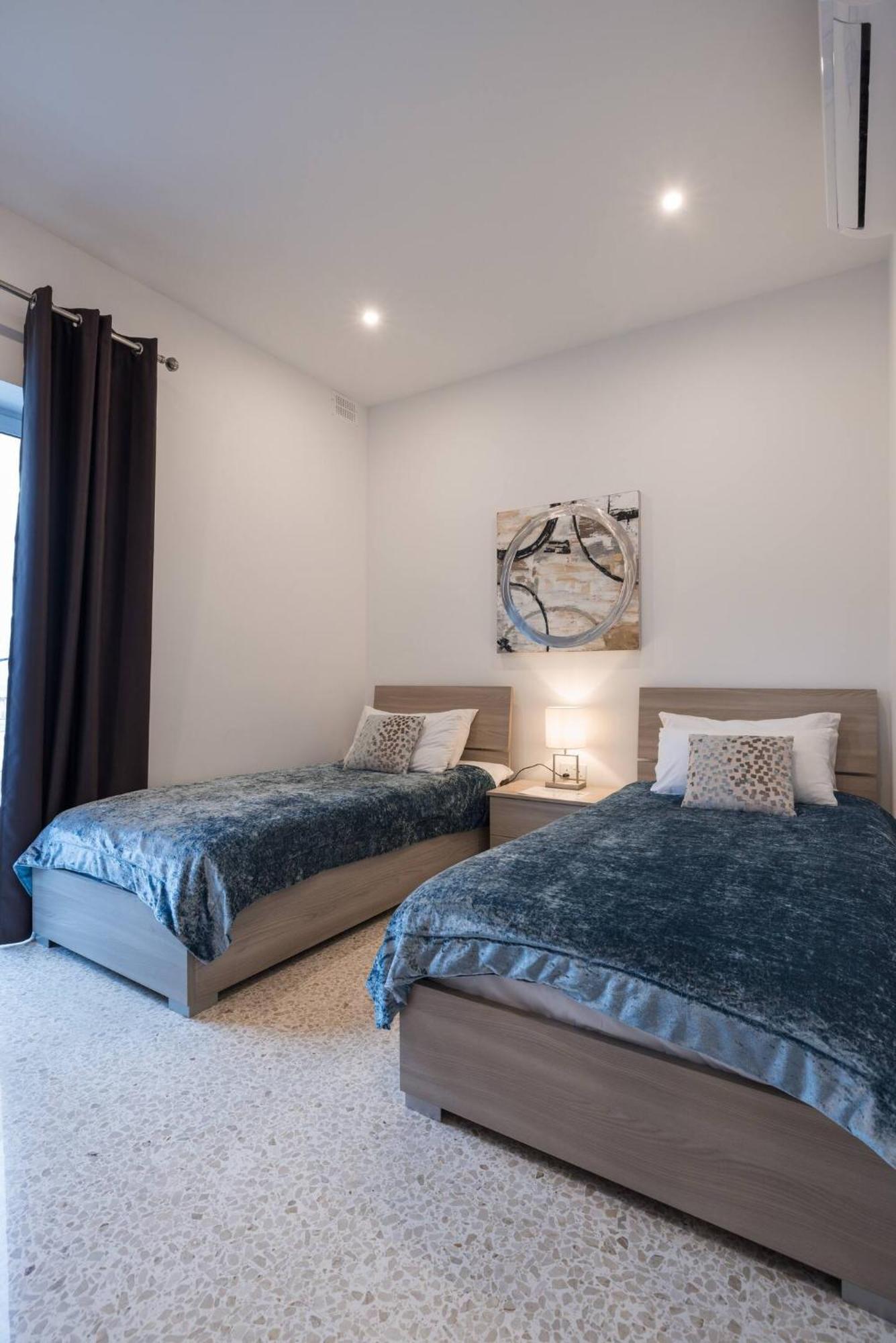 Uptown Mellieha By Homely Bagian luar foto